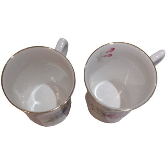 Vintage Royal Devon Bone China Tea Mugs Floral Decorations Ribbed with Gold Rims - Picture 2 of 12